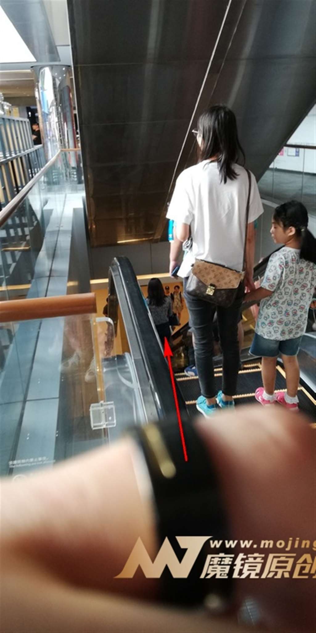 图片[3]-【视觉冲击赛贴】大长腿，高挑紧牛小姐姐-流行馆