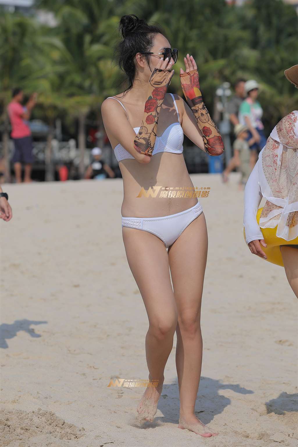 【视觉冲击赛贴】白色三点式比基尼MM-流行馆