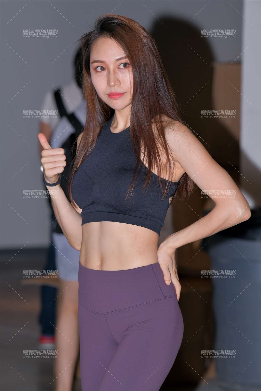 【红石赛帖】健身瑜伽裤美女-街拍流行馆