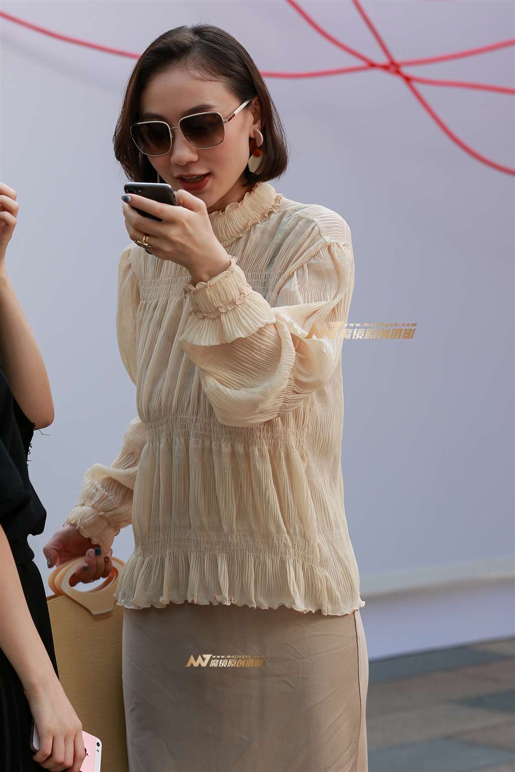 图片[3]-第1333篇优雅裙装美女-流行馆