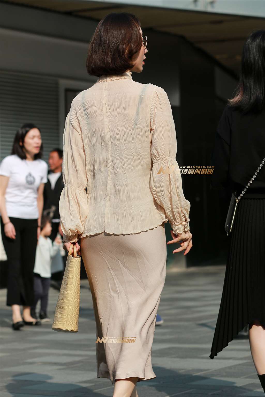 图片[5]-第1333篇优雅裙装美女-流行馆