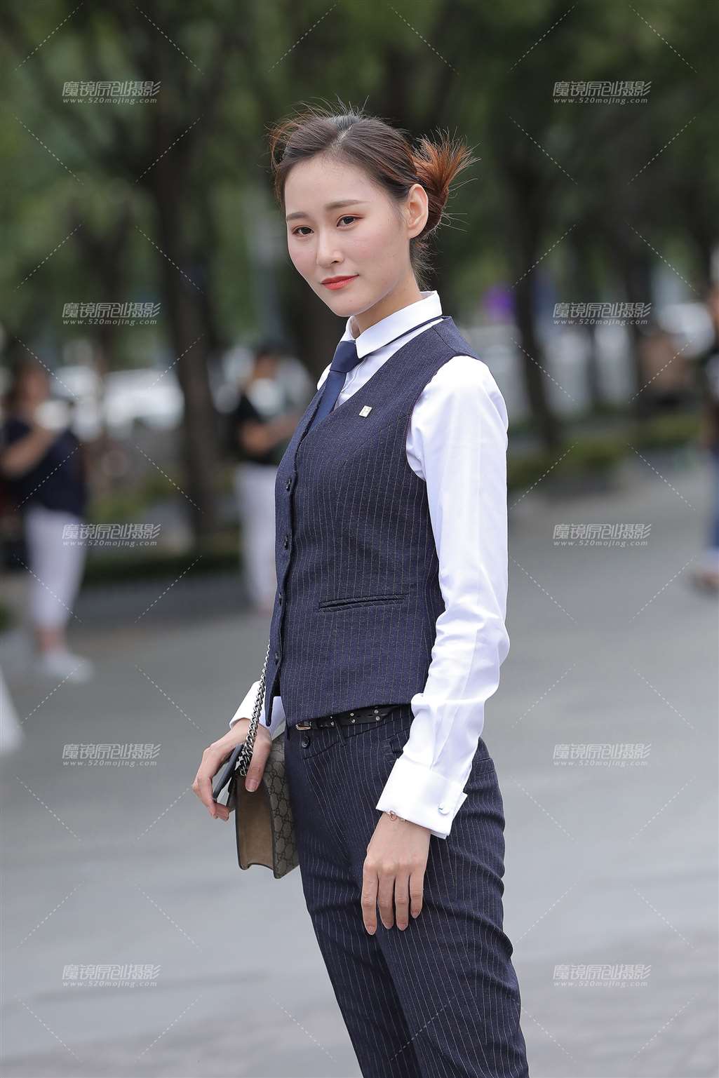 职场上的美女-流行馆