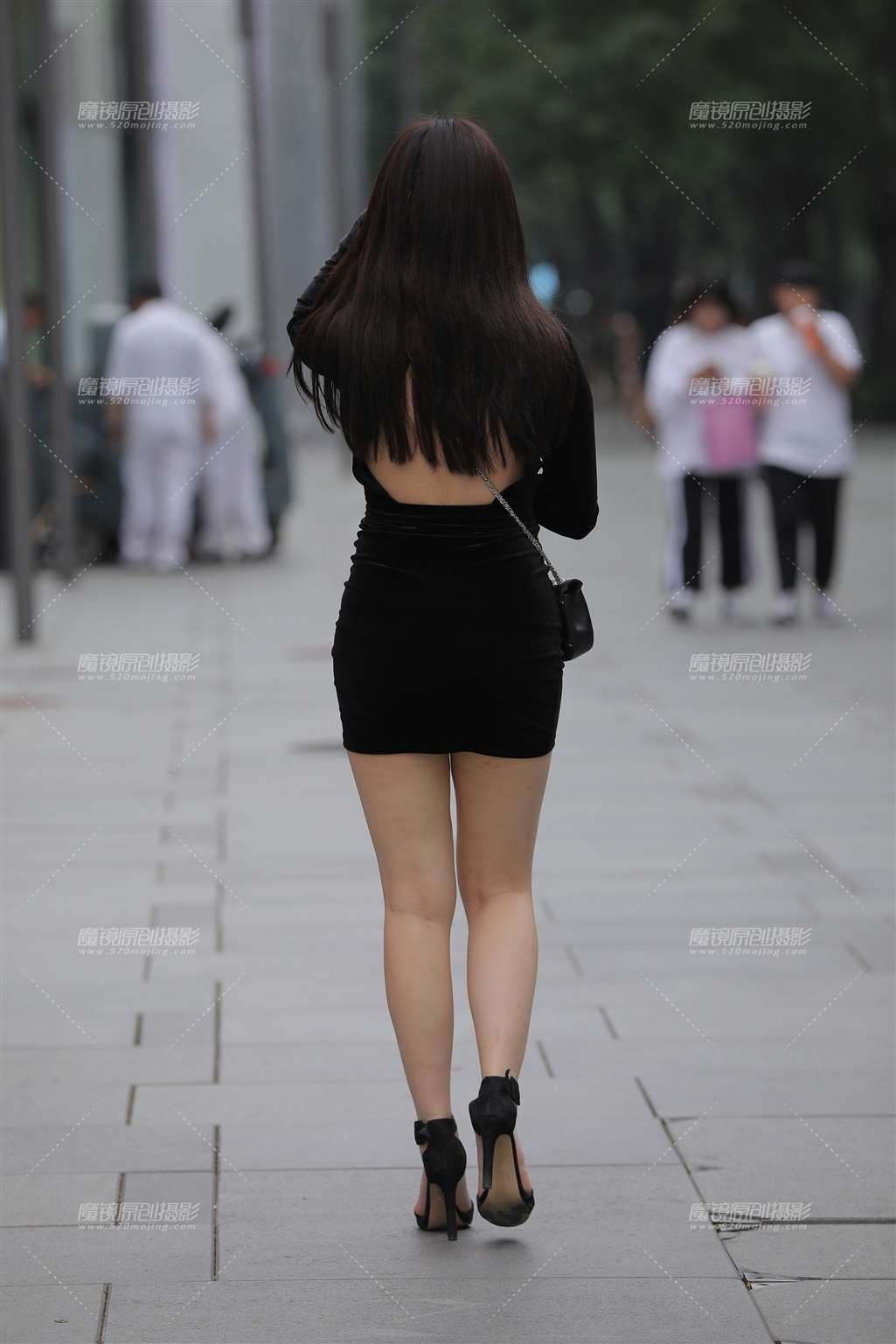 图片[2]-美丽与性感并存的她-流行馆