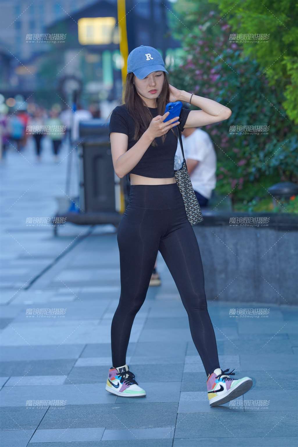 运动女孩-街拍流行馆