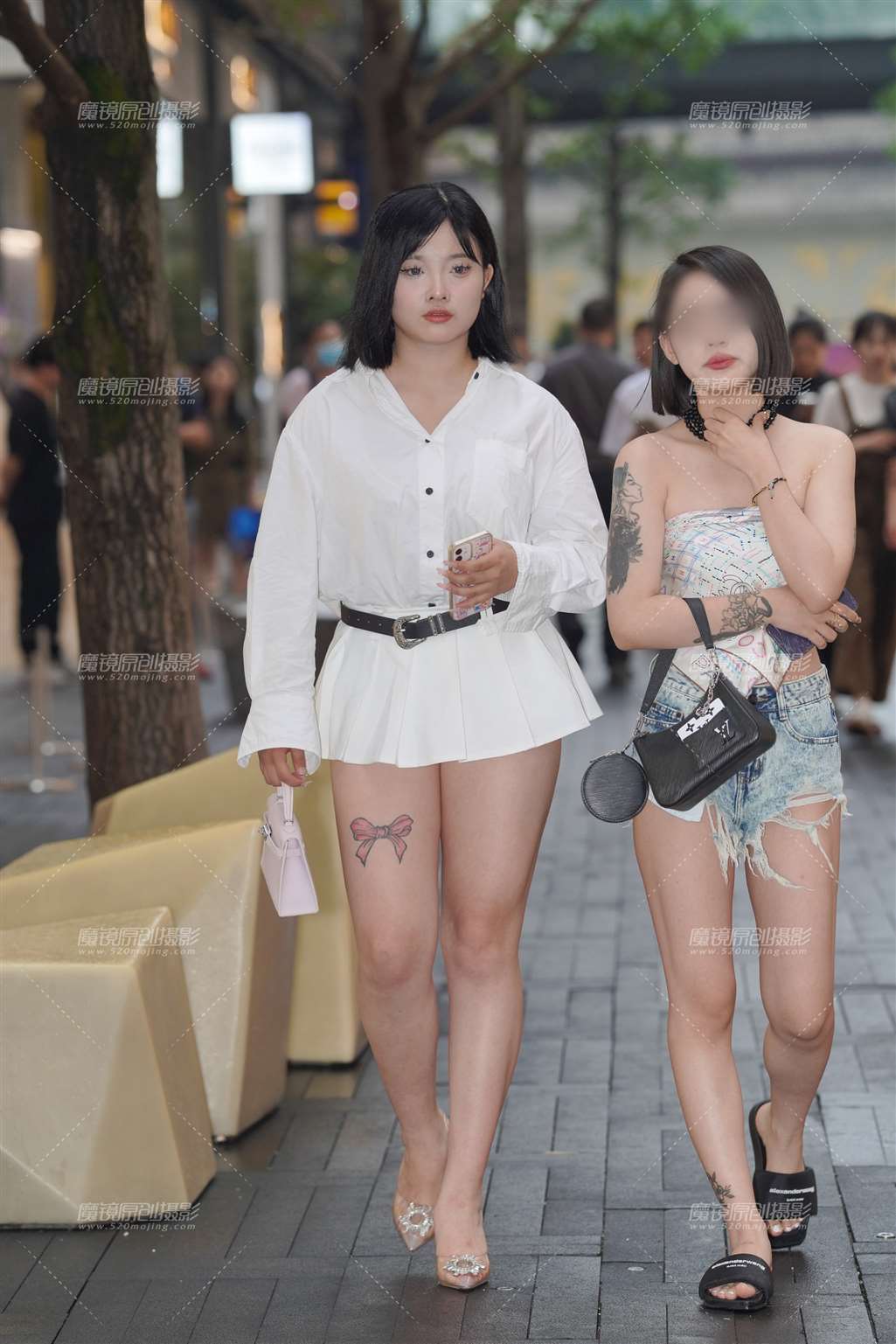 图片[2]-白色短裙美眉-流行馆
