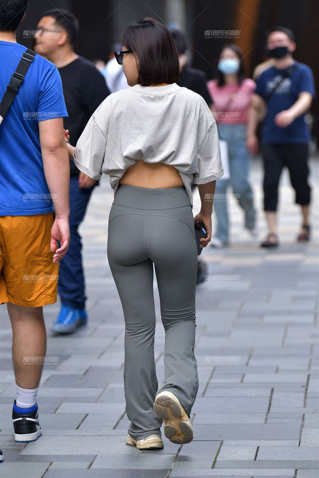 图片[4]-微丰腴紧身裤美女-流行馆