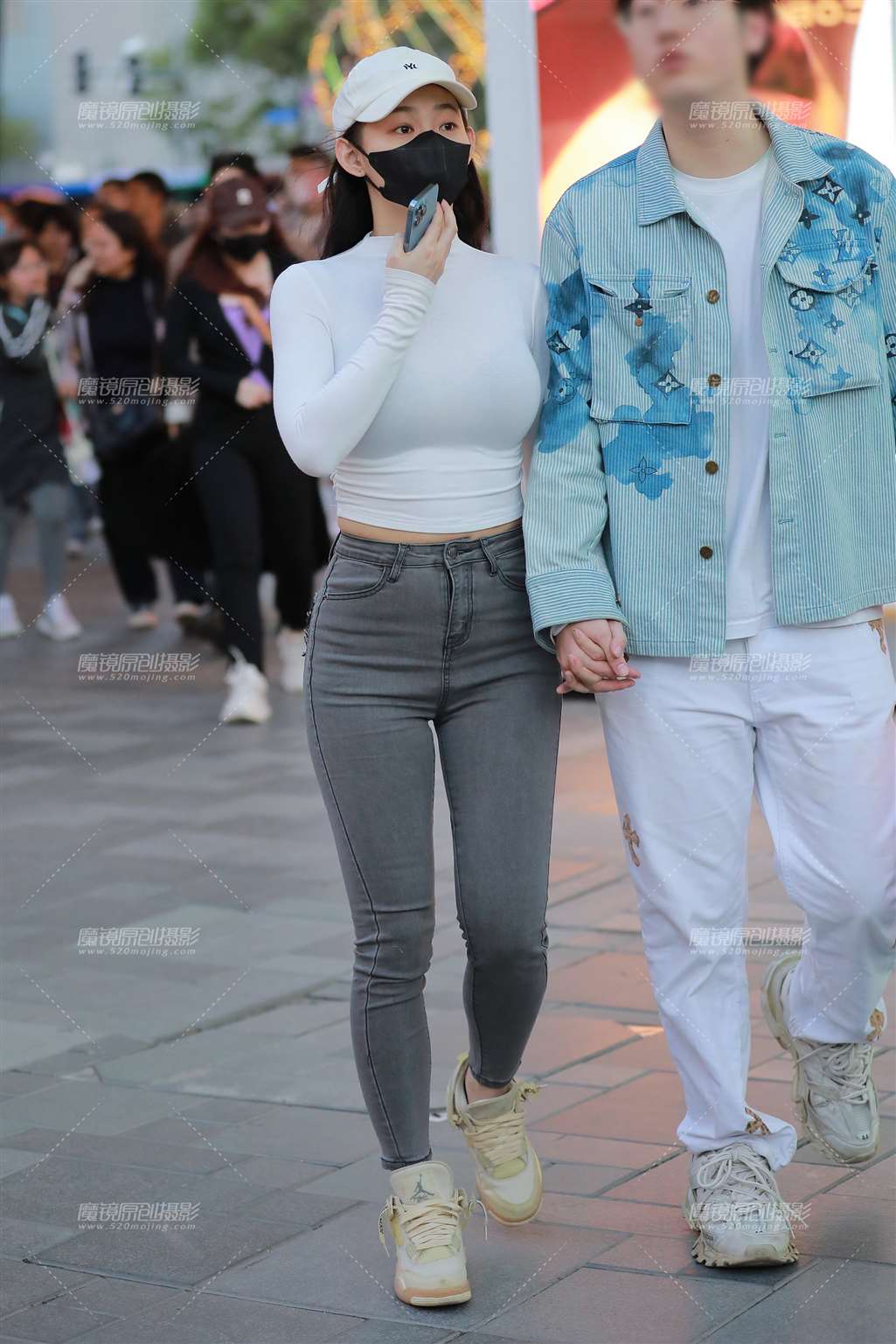 【玻璃街拍】双心牛仔裤-街拍流行馆