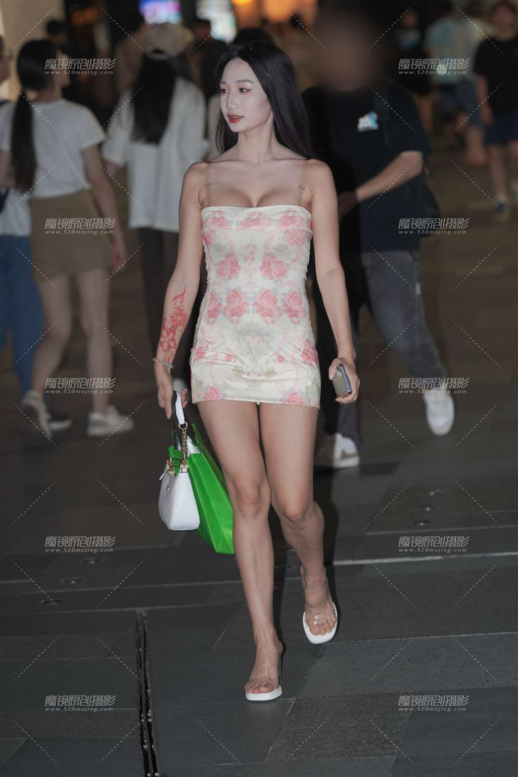 抹胸裙-街拍流行馆