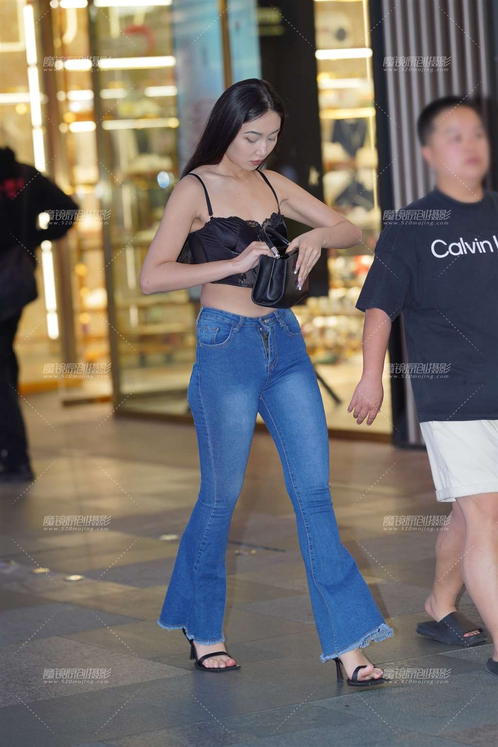 紧牛 真美-街拍流行馆