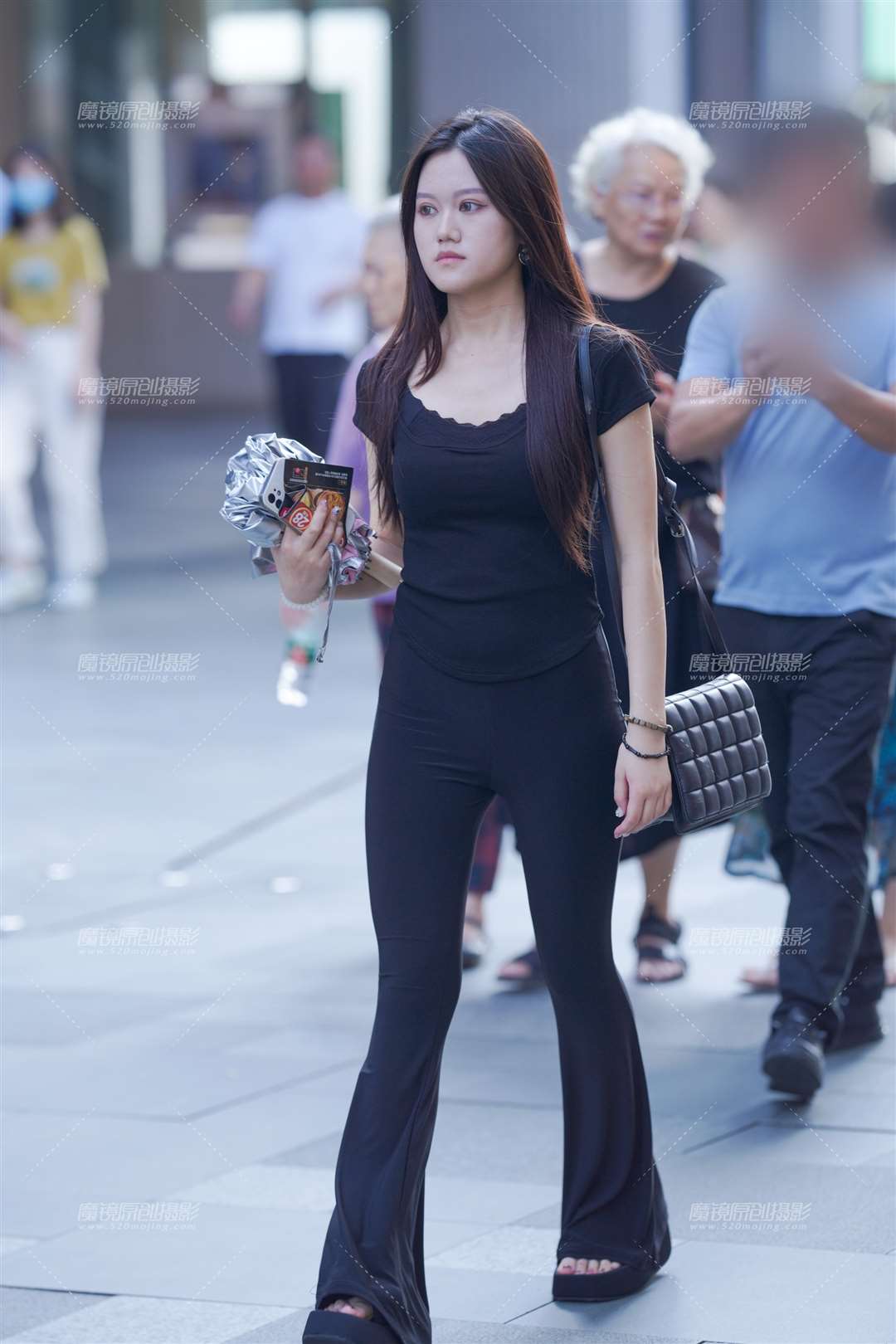 魅力黑-街拍流行馆