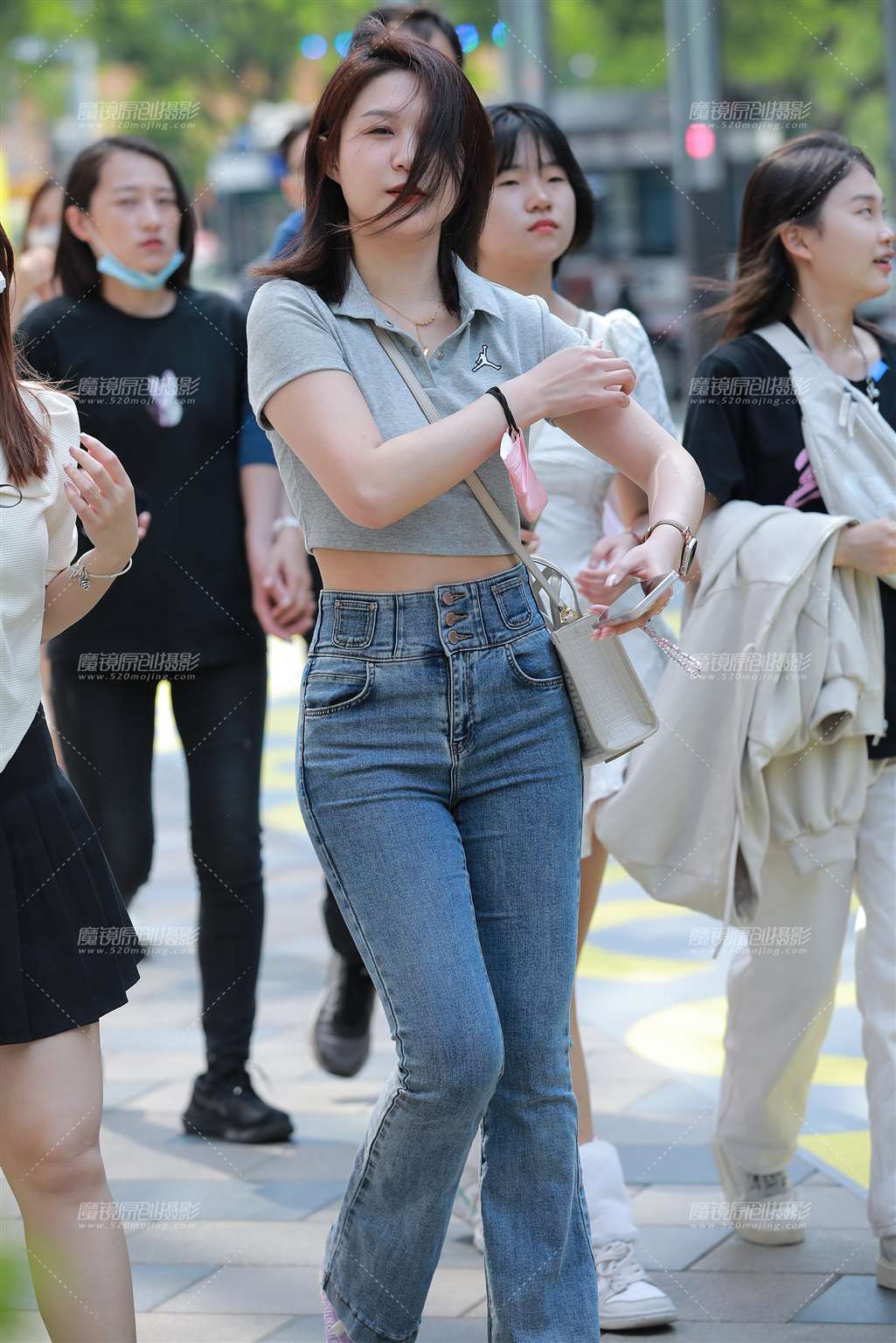 蓝牛美眉-流行馆