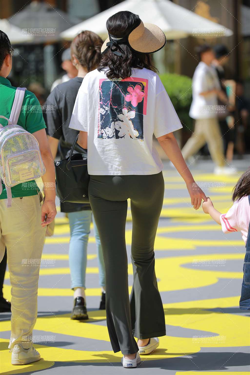 图片[2]-紧身瑜伽裤辣妈-流行馆