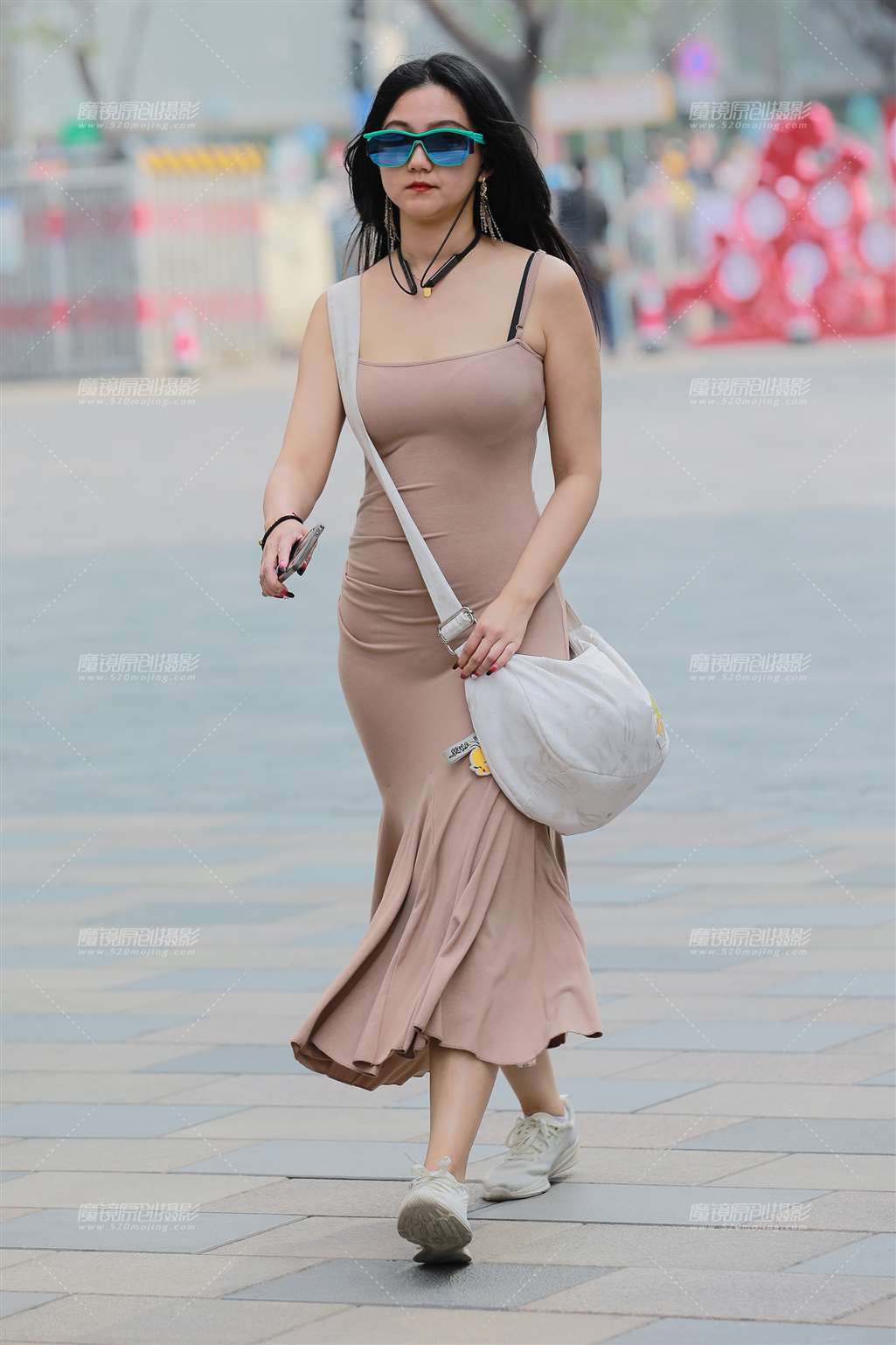 图片[5]-吊带紧身包臀裙美女-流行馆