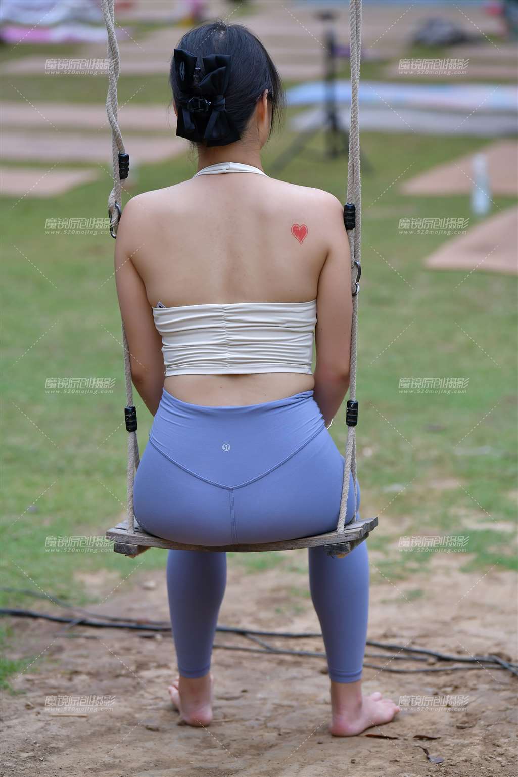 图片[3]-荡秋千紧身裤美女-流行馆