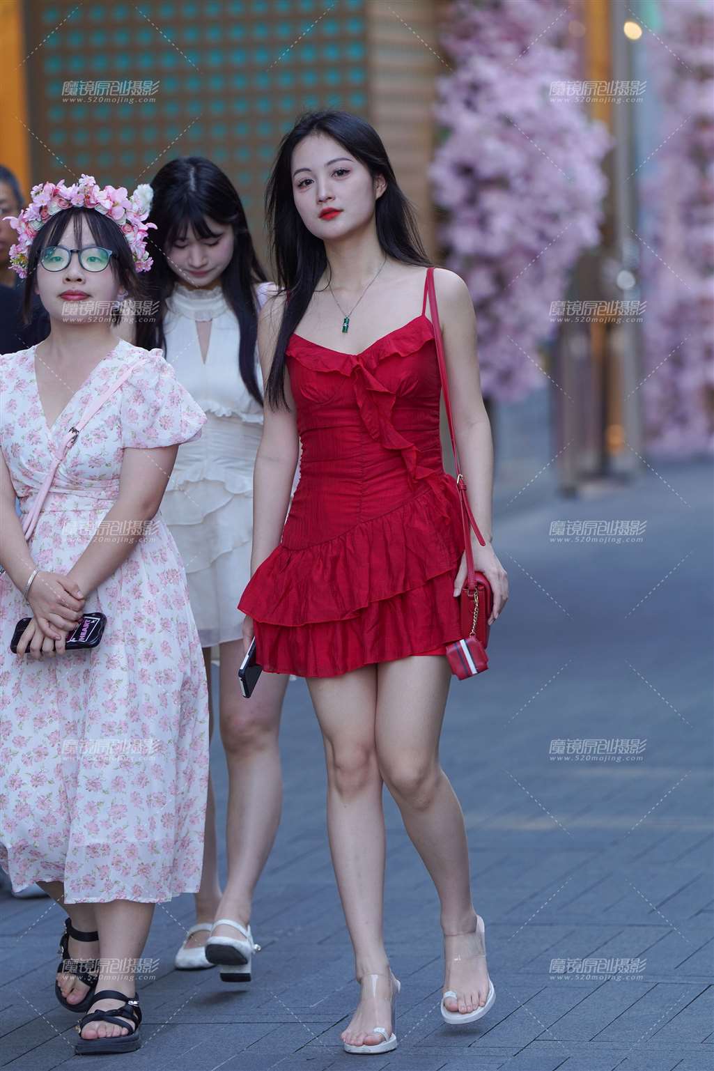 图片[3]-红裙美眉-流行馆