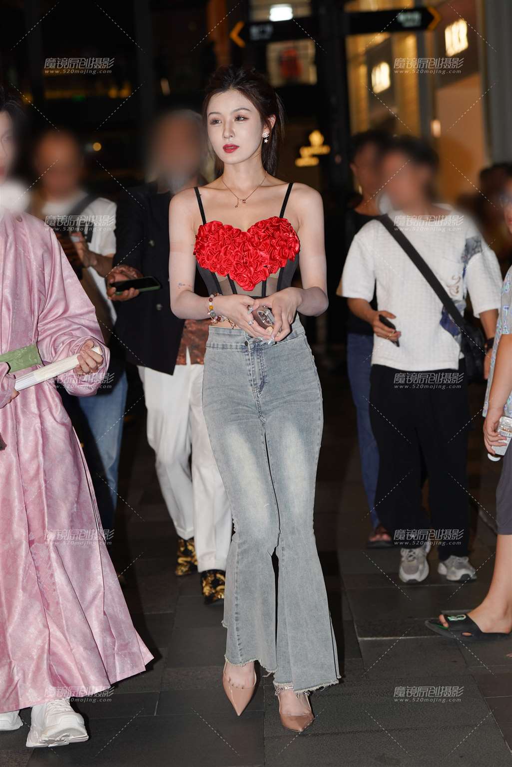 苗条紧牛-街拍流行馆